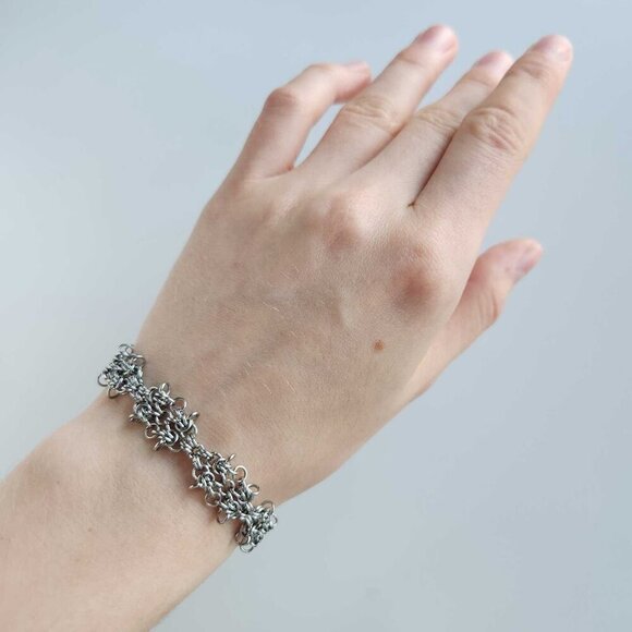 Unique handmade dainty silver bracelet ✦ intricate lace bracelet ✦ - Picture 2 of 12
